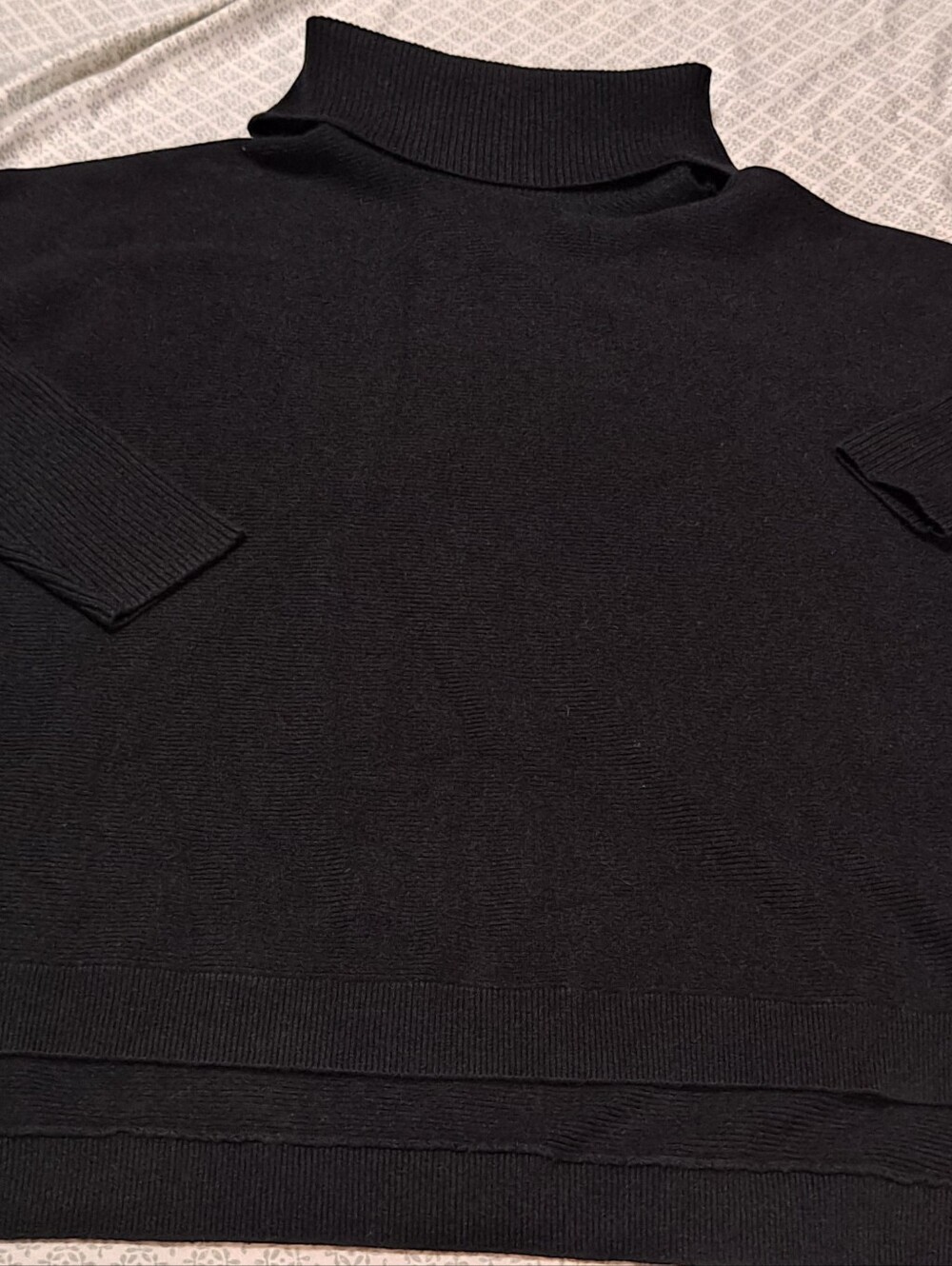 Thick  Black Turtleneck Long Sleeve Sweater - Classic Knit Sz L
